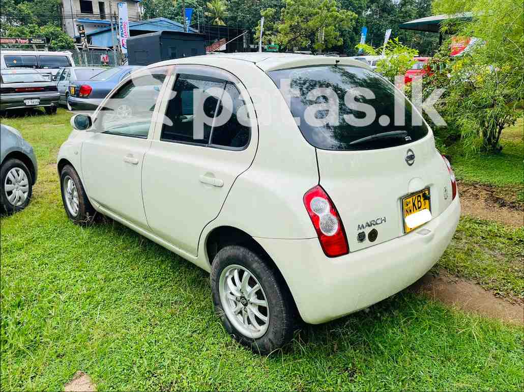 Nissan March AK12