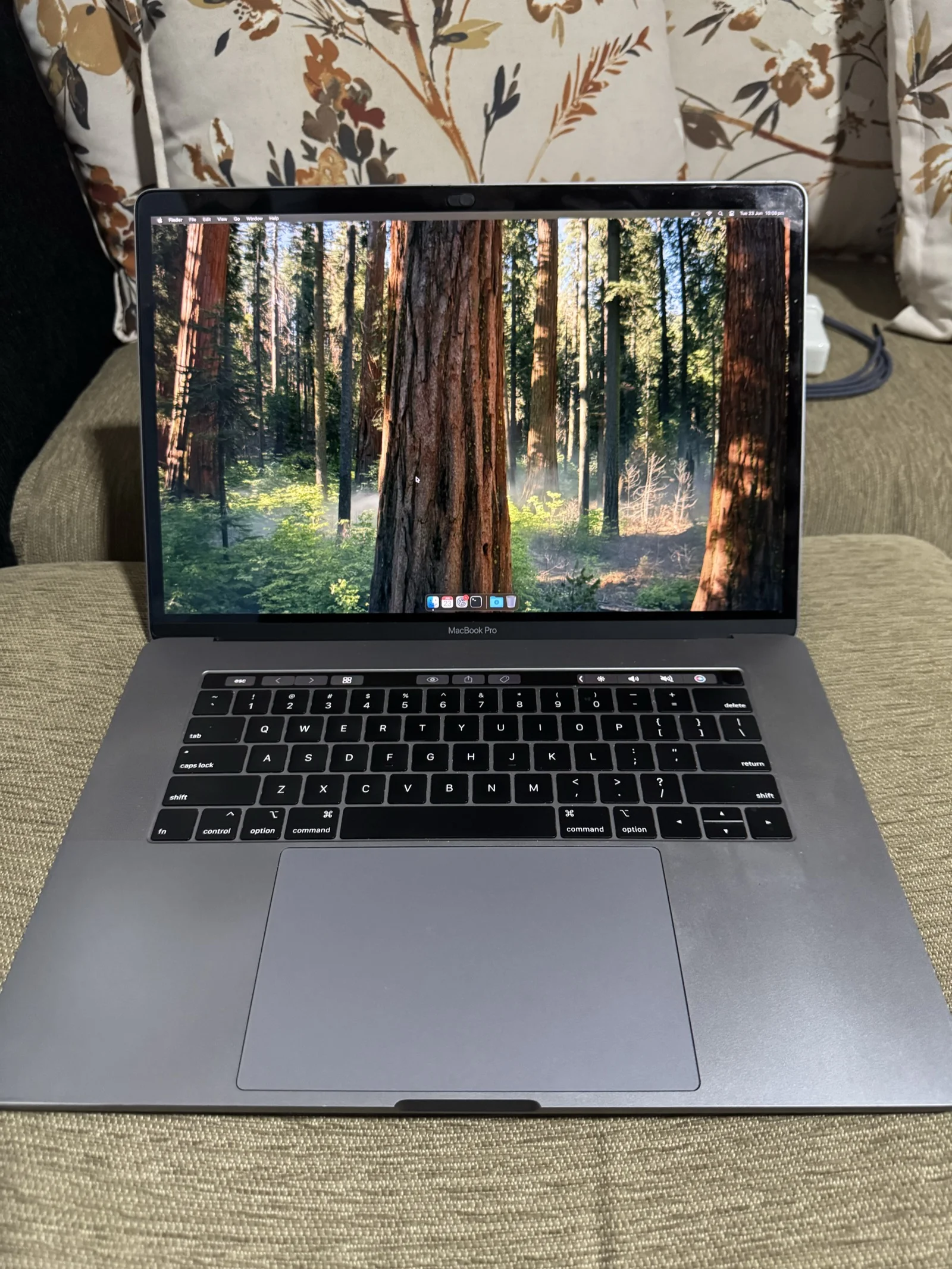 Apple MacBook Pro 15-inch (2018) – Core i9, 32GB RAM, 512GB SSD, Radeon Pro 560X
