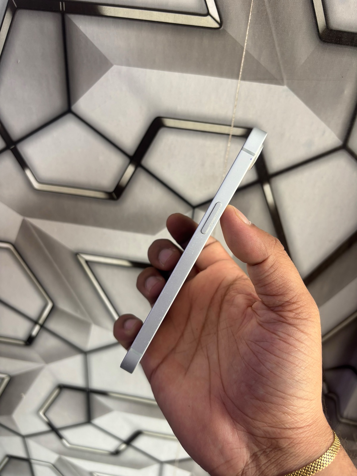 iPhone 16E